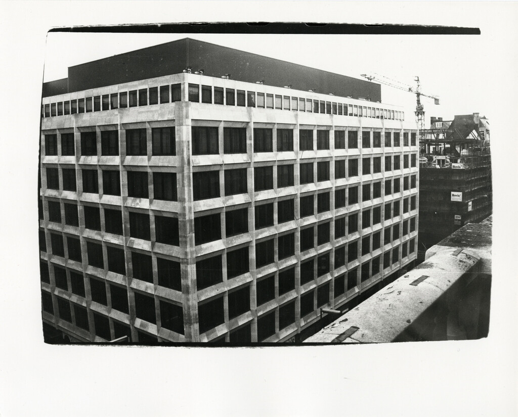 Buildings in Madrid, image 1