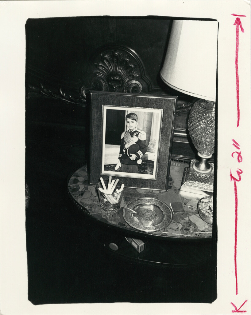 Table Top with a portrait of young Reza Pahlavi, image 1