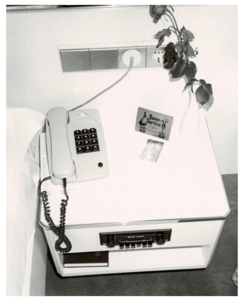Hotel Room, image 1