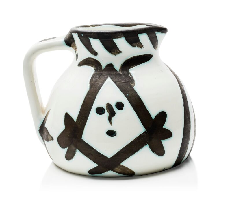 AR221 Head pitcher, image 1