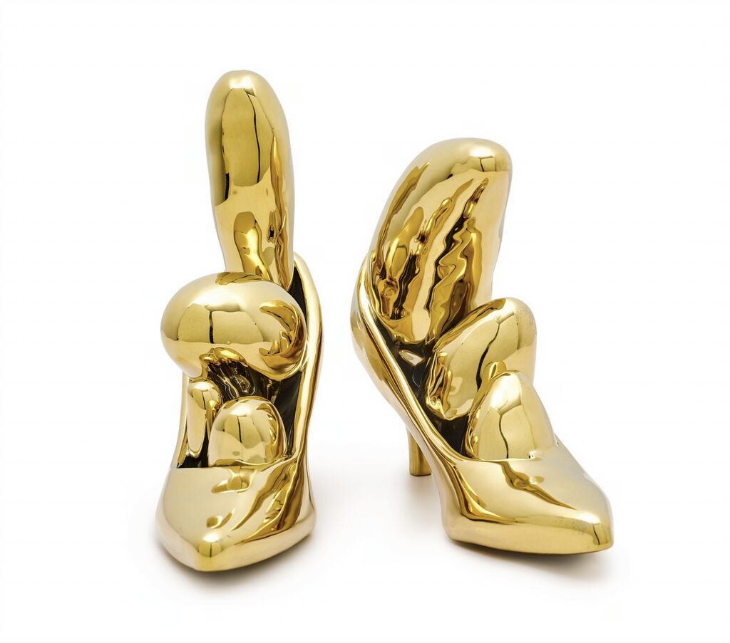Yayoi Kusama, High-Heels (Gold), 2015