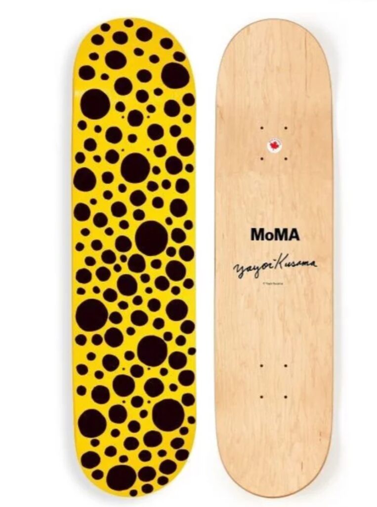Yayoi Kusama, Dots Obsession – Black Small Dots, 2018