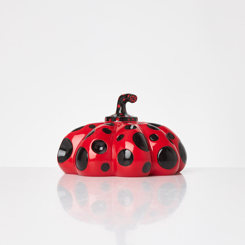 Yayoi Kusama, Pumpkin Naoshima, 2015