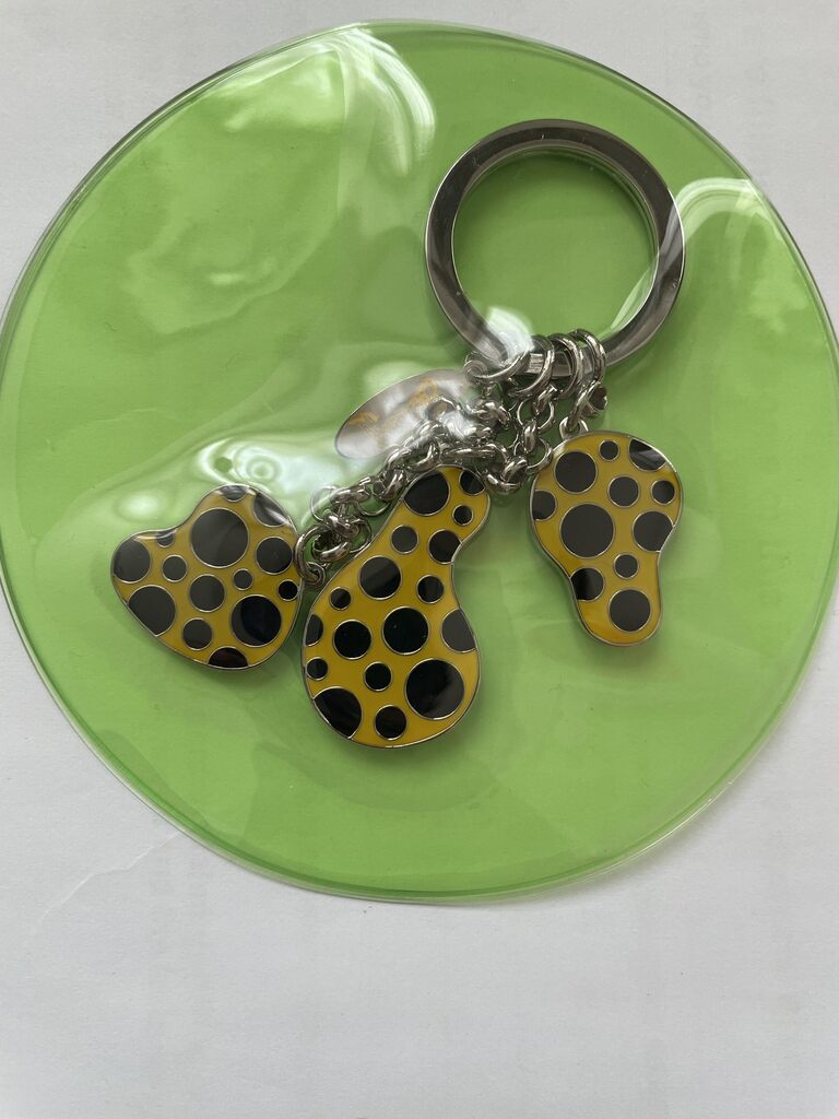 Yayoi Kusama, KASUMA YELLOW OBSESSION PUMPKIN KEYRING, 2010