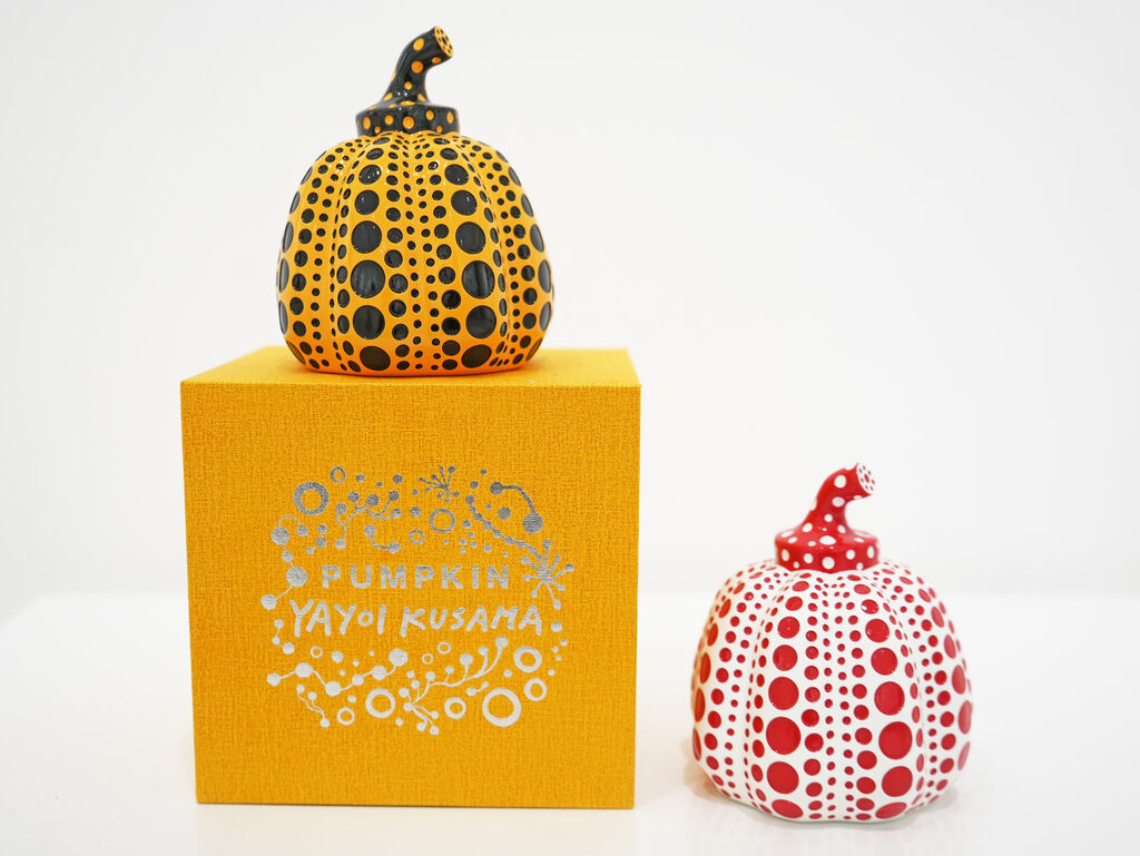 Yayoi Kusama, Pumpkin Sculpture (Black Yellow, Red White), 2016