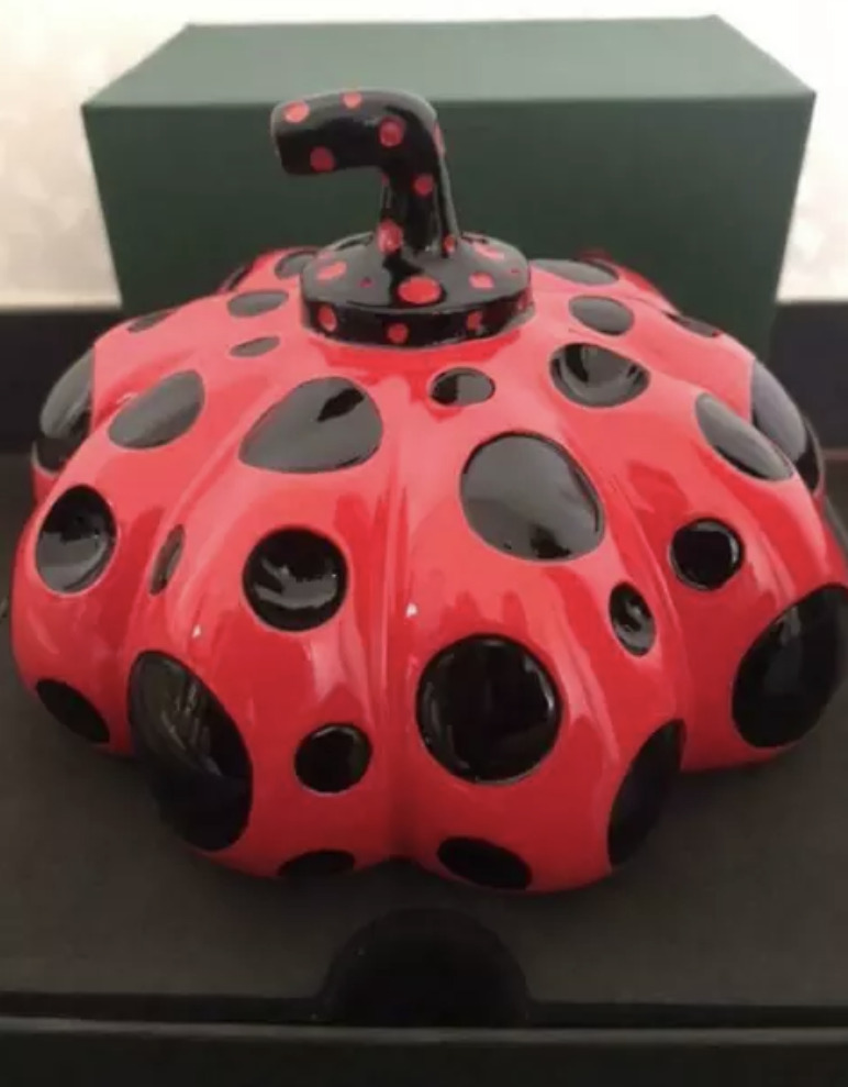 Red Pumpkin - Naoshima edition, image 1