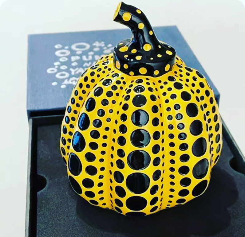 Yellow pumpkin - Naoshima edition, image 1